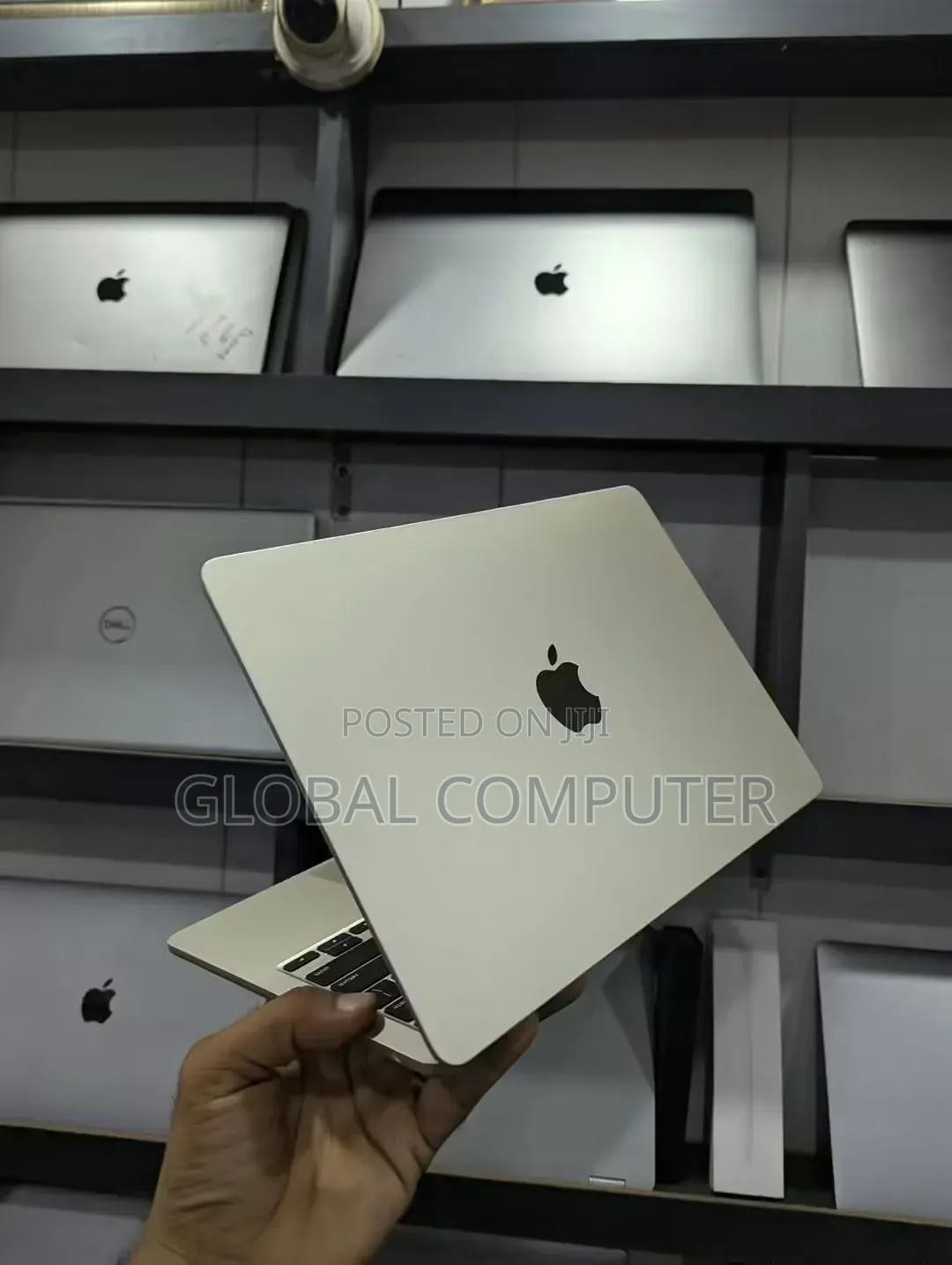 New Laptop Apple MacBook Air 2022 M2 8GB Apple M2 SSD 256GB