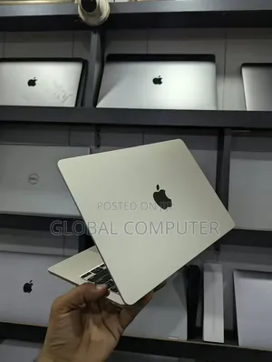 New Laptop Apple MacBook Air 2022 M2 8GB Apple M2 SSD 256GB