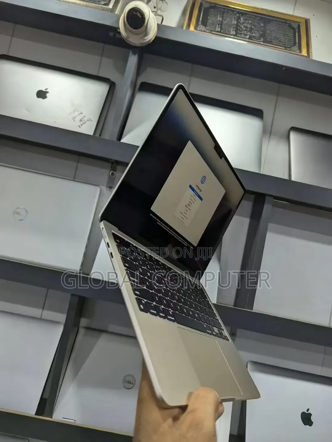 New Laptop Apple MacBook Air 2022 M2 8GB Apple M2 SSD 256GB