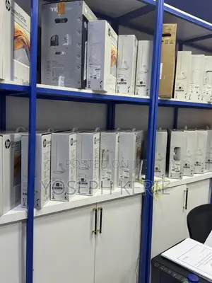 HP 27 Inch Monitor Packed