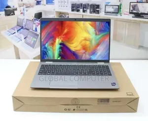 New Laptop Dell Precision 5680 16GB Intel Core i7 SSD 512GB