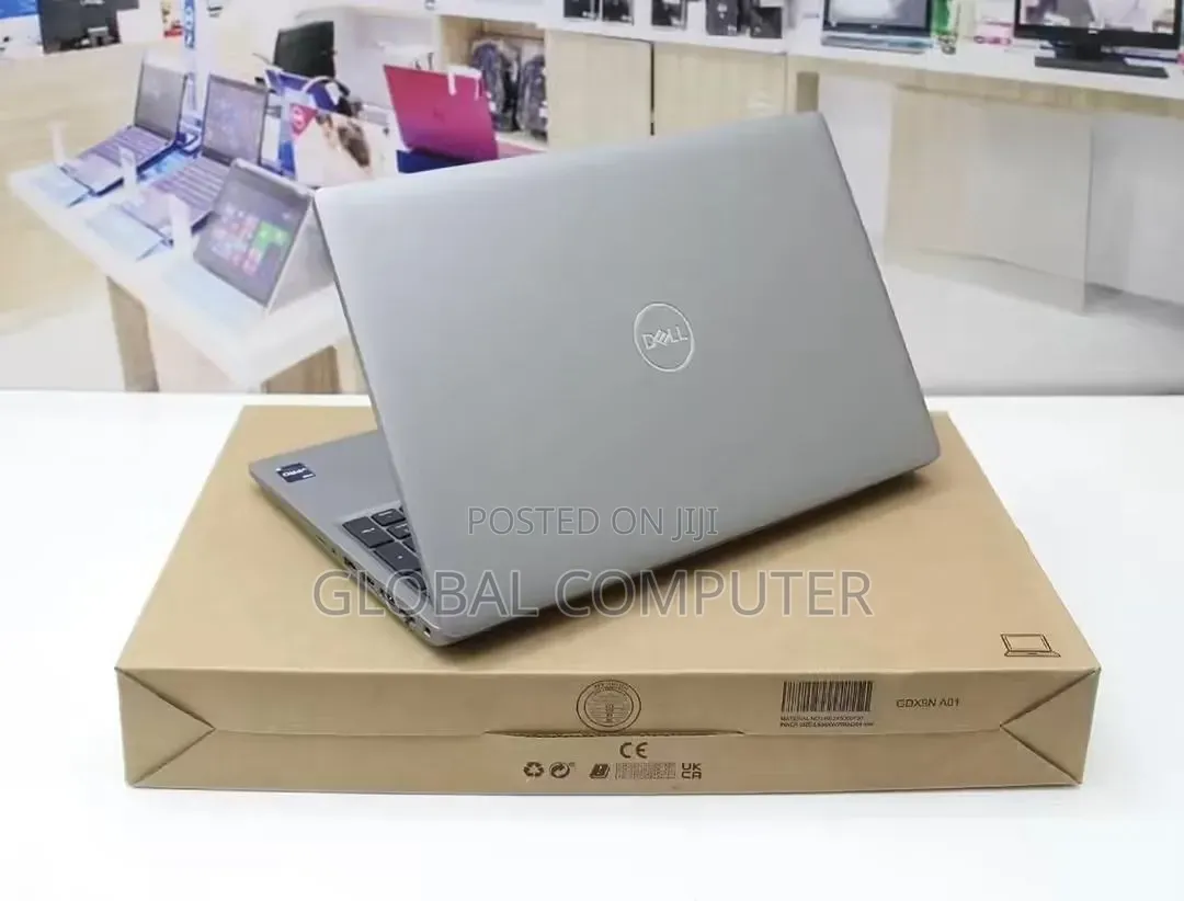 New Laptop Dell Precision 5680 16GB Intel Core i7 SSD 512GB