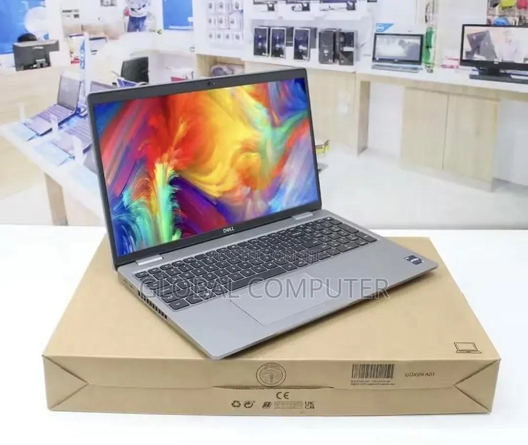 New Laptop Dell Precision 5680 16GB Intel Core i7 SSD 512GB