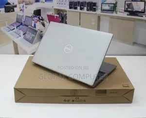 New Laptop Dell Precision 5680 16GB Intel Core i7 SSD 512GB