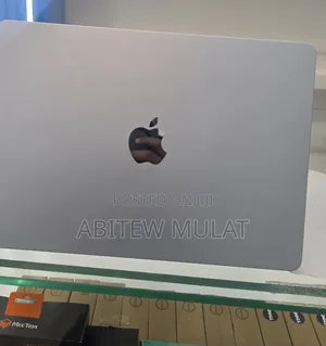 New Laptop Apple MacBook Air 2025 M4 16GB Apple M4 SSD 512GB