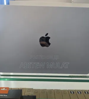 New Laptop Apple MacBook Air 2025 M4 16GB Apple M4 SSD 512GB