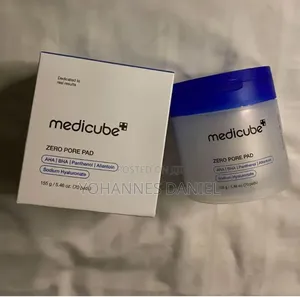 Medicube Zero Pore Pad – AHA BHA Exfoliating Toner Pads
