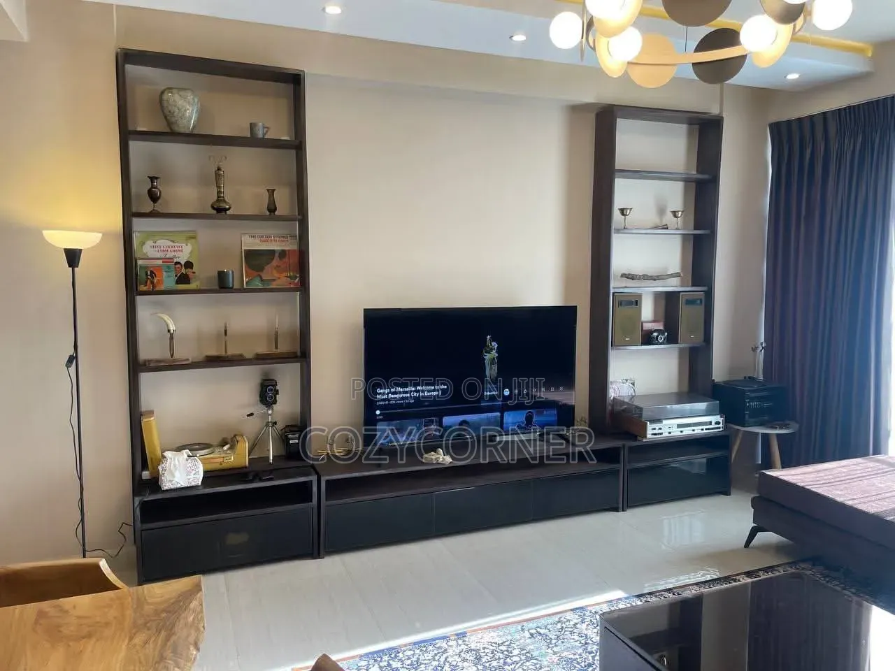 Simplified TV Stand With Functionality & Durability. ቲቪ ስታንድ