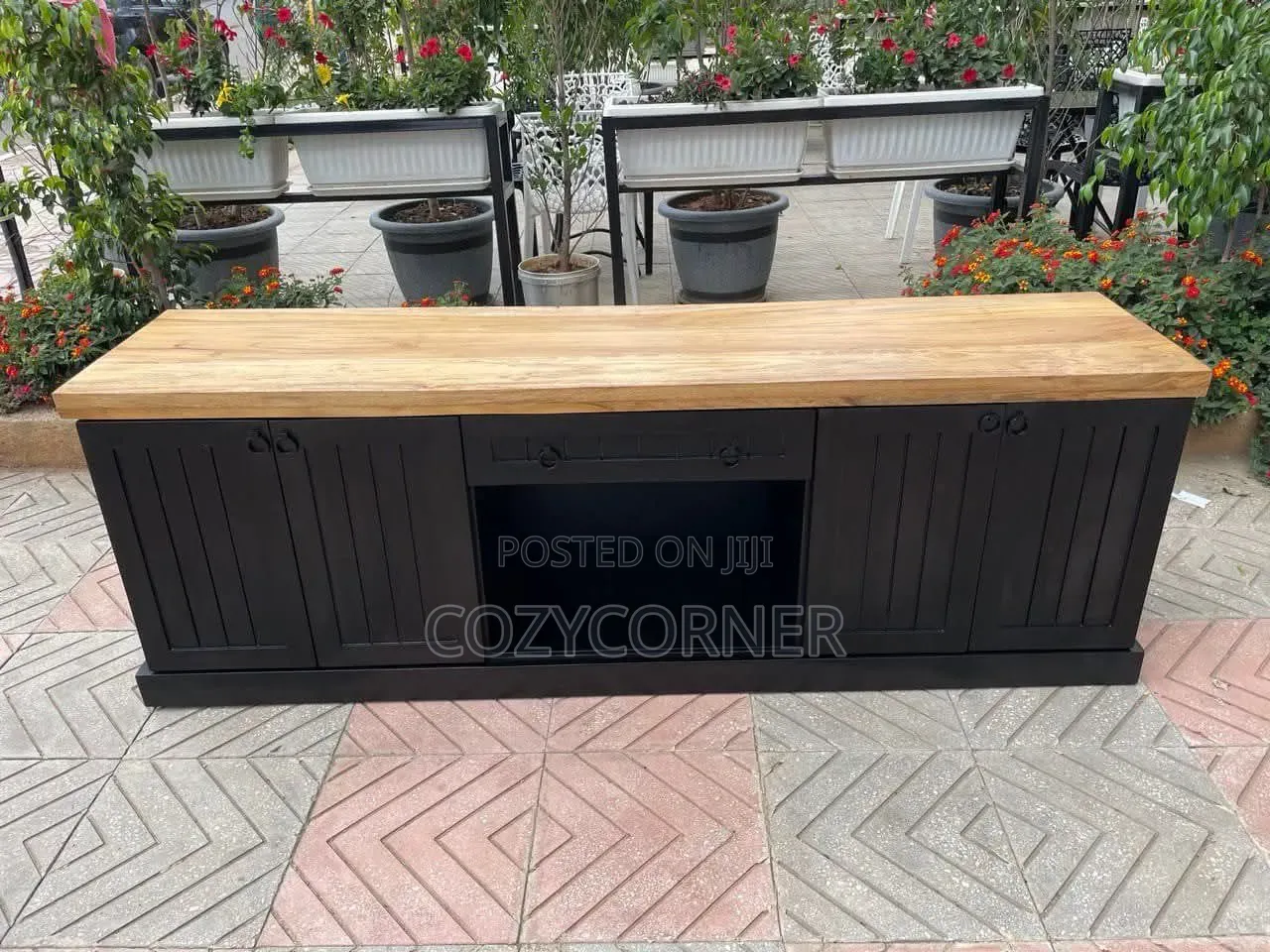 Elegant 1.20 Meters TV Stand. ቲቪ ስታንድ በዋንዛ የተሰራ