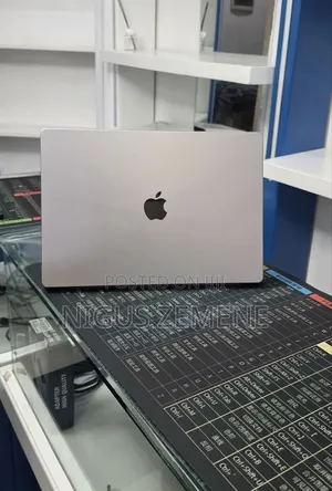 New Laptop Apple MacBook Pro 2021 M1 32GB Apple M1 Pro SSD 1T
