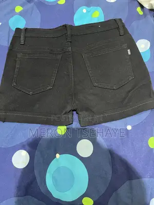 Ladies Denim Short (M)