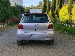 Toyota Vitz 2004 Pink