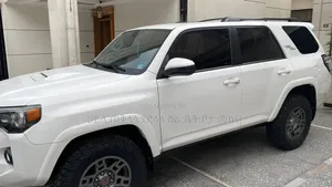 Toyota 4-Runner 2019 White