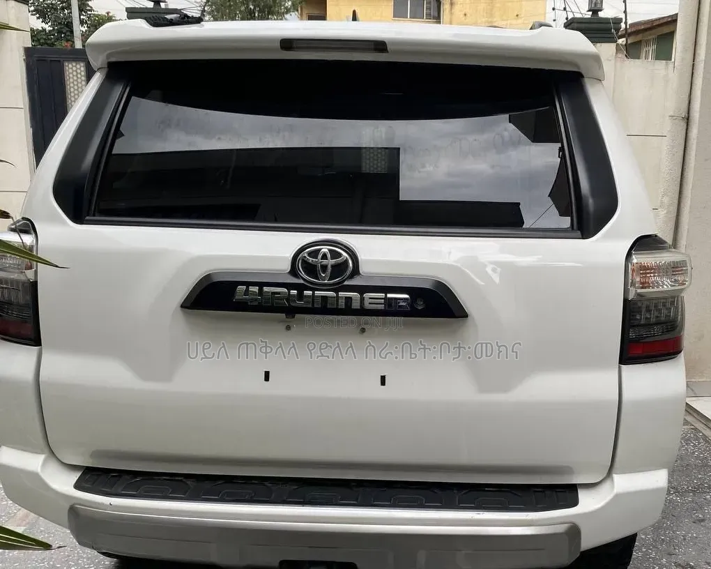 Toyota 4-Runner 2019 White