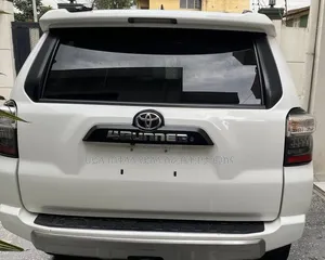Toyota 4-Runner 2019 White