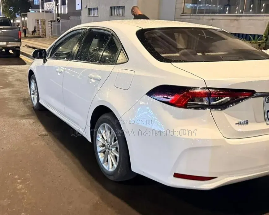 Toyota Corolla 2023 White