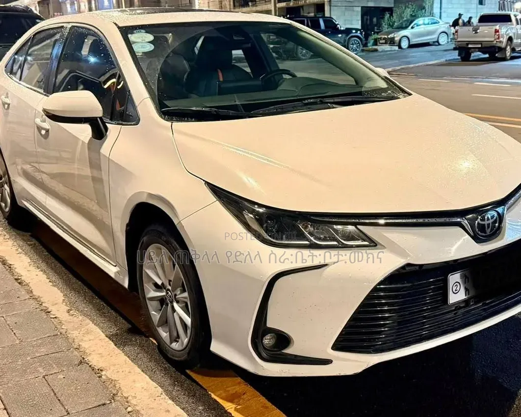 Toyota Corolla 2023 White