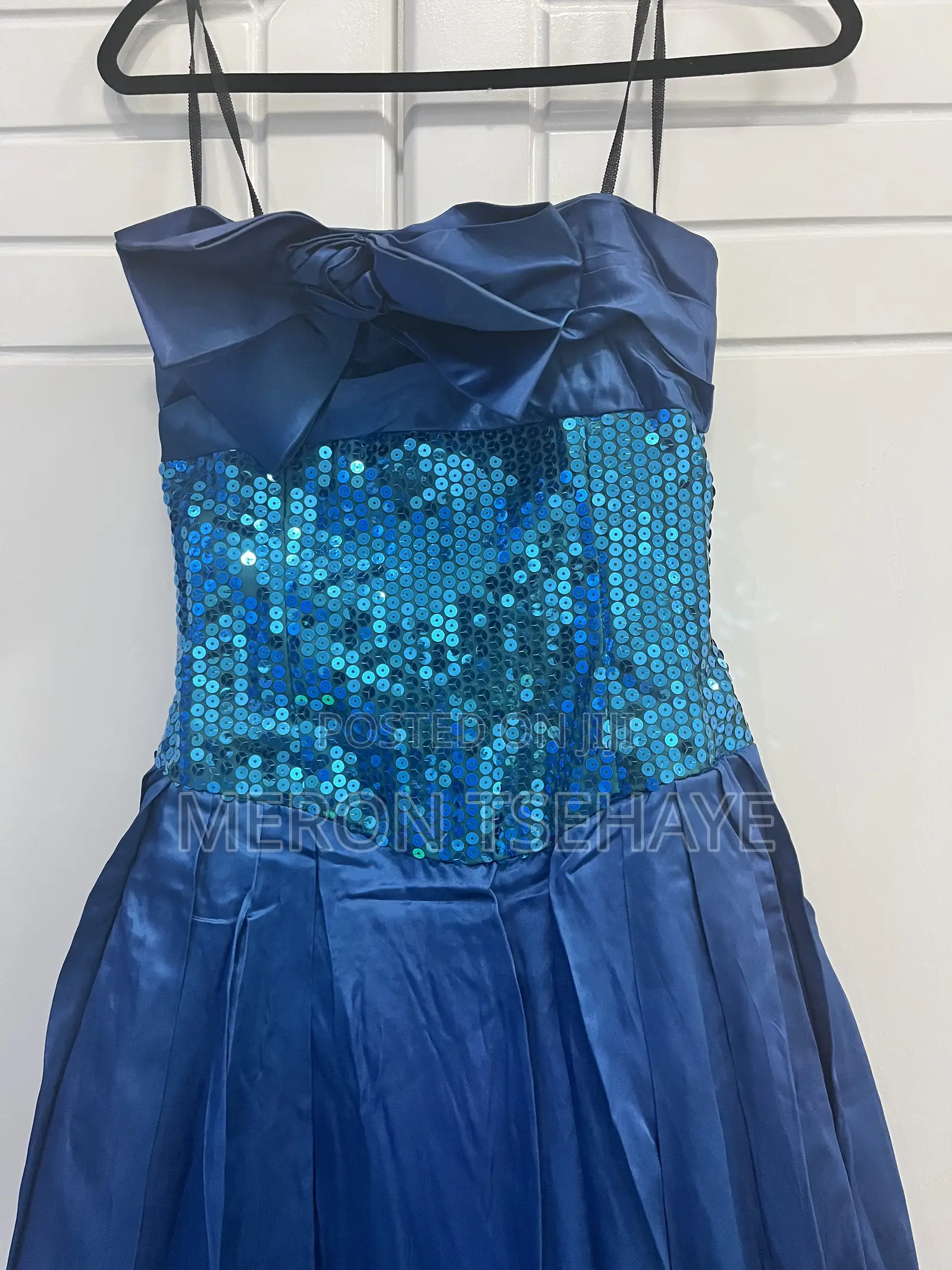 Sparkly Occassion Dress (M)