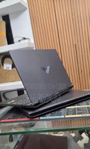New Laptop HP Victus 16 16GB AMD Ryzen 7 SSD 512GB