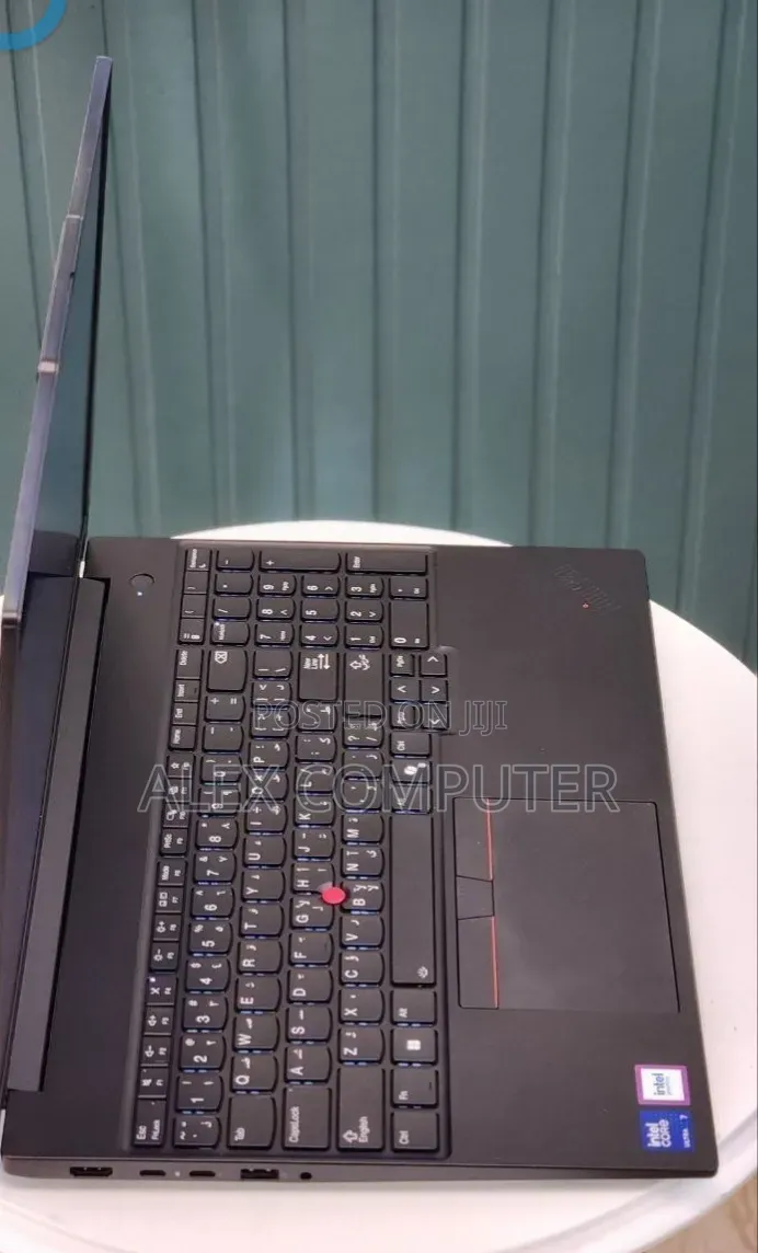 New Laptop Lenovo 16GB Intel Core Ultra 7 SSD 512GB