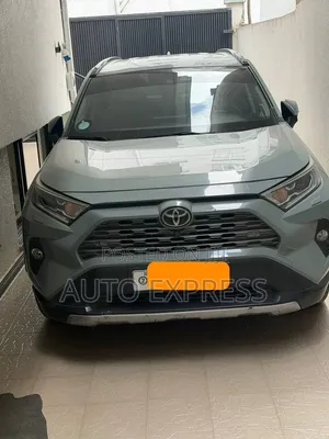 Toyota RAV4 2020 Blue