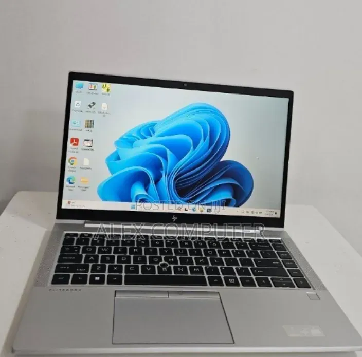 New Laptop HP EliteBook 840 G8 16GB Intel Core i7 SSD 512GB