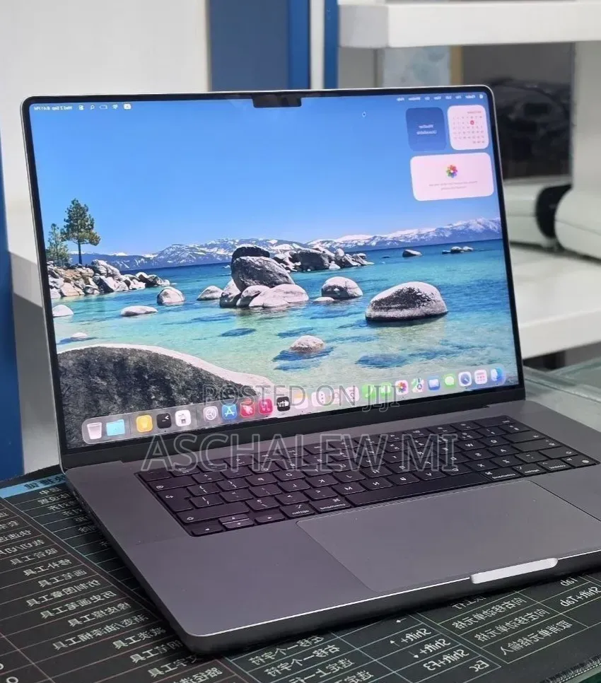 New Laptop Apple MacBook Pro 2021 M1 32GB Apple M1 Pro SSD 512GB
