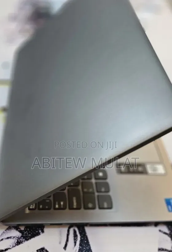 New Laptop Lenovo Ideapad 3 8GB Intel Core i5 SSD 512GB
