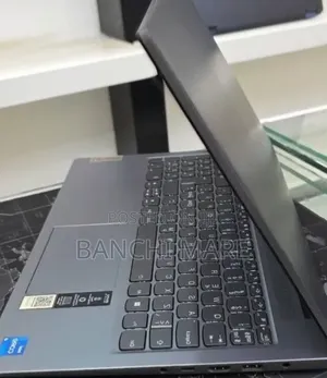 New Laptop Lenovo Ideapad 3 8GB Intel Core i5 SSD 512GB