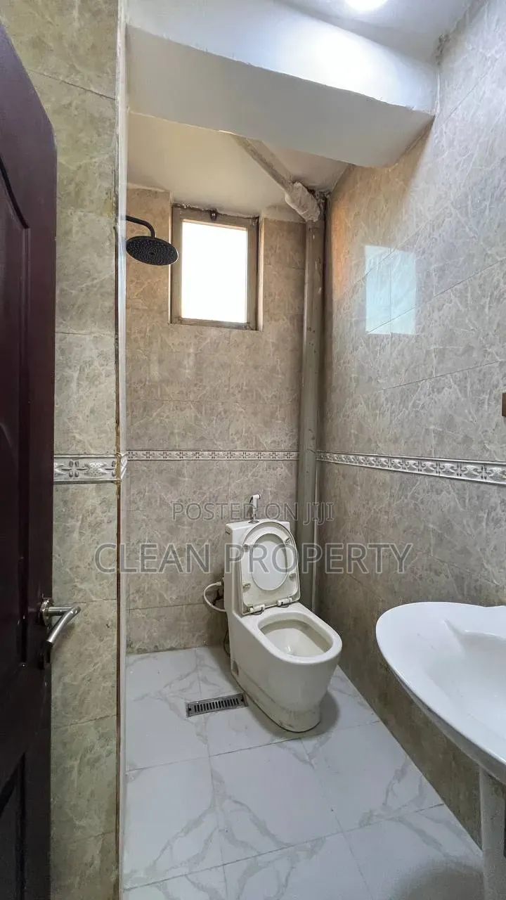 3bdrm Apartment in Clean Properties, Bole for rent