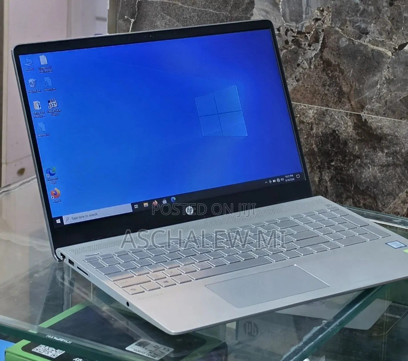 New Laptop HP Pavilion 14 8GB Intel Core i5 SSD 256GB
