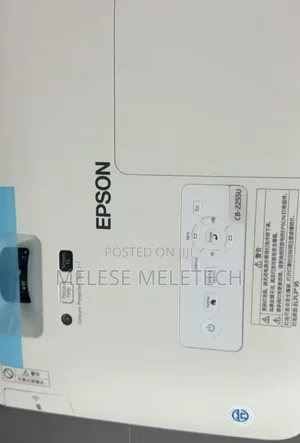 New Epson Cb-2255u Projector