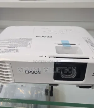 New Epson Eb-W49 Projector 17,000 Hours