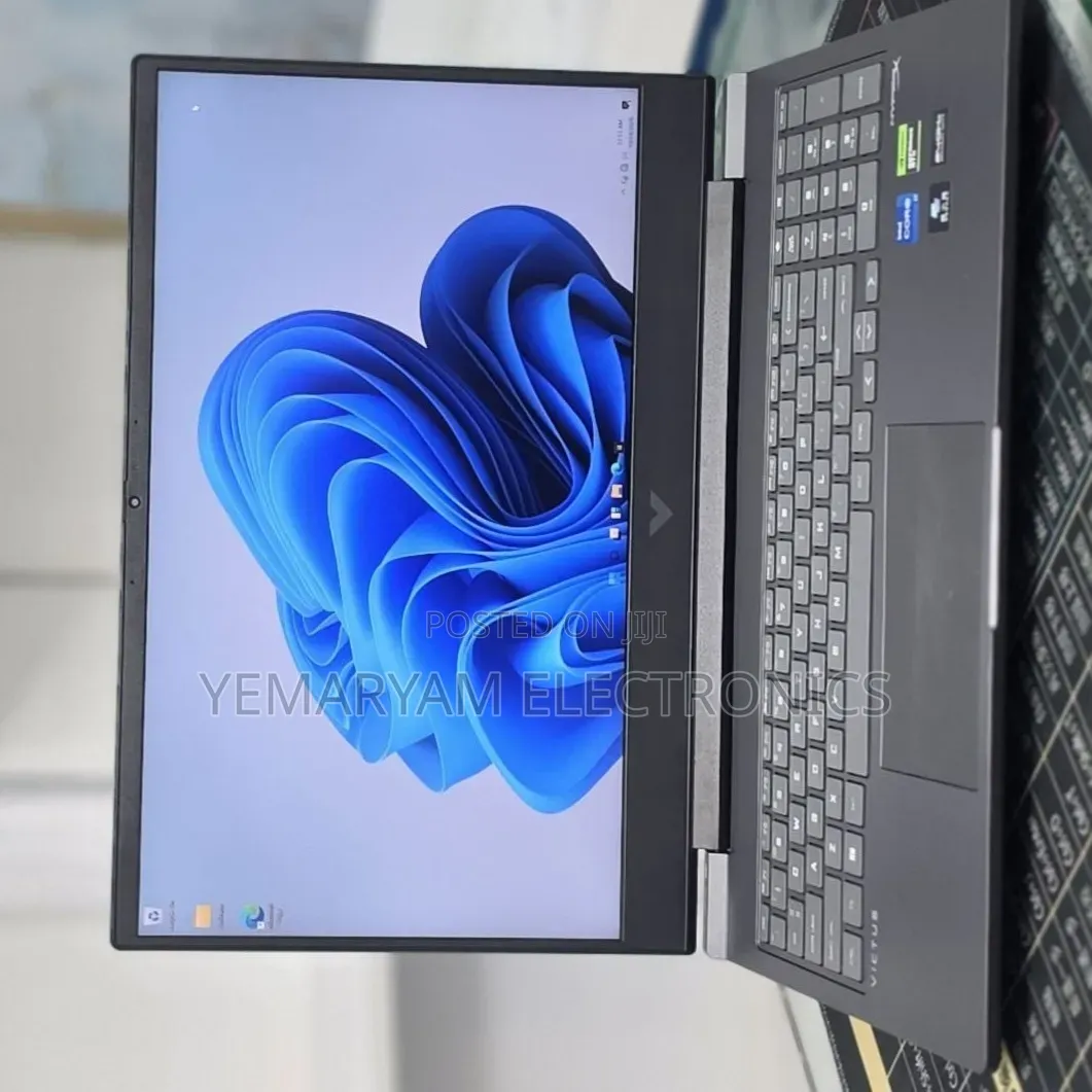 New Laptop HP Victus 16 16GB Intel Core i7 SSD 1T