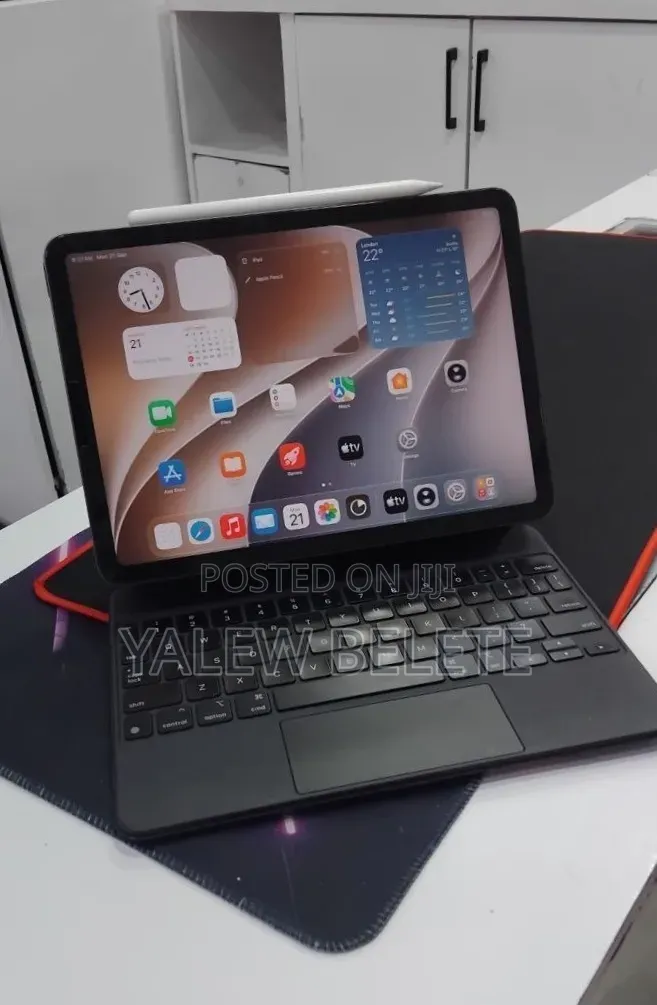 New Apple iPad Air (2022) 256 GB Gray