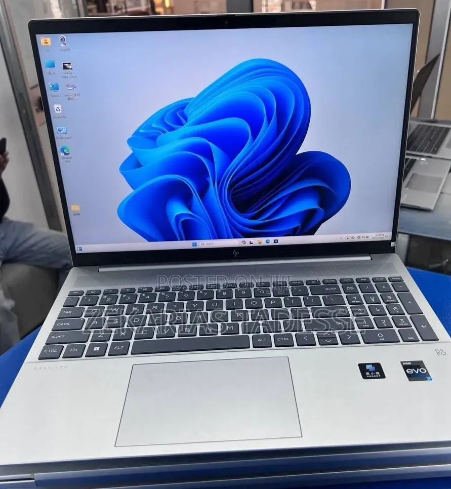 New Laptop HP Pavilion 15 16GB Intel Core i7 SSD 1T