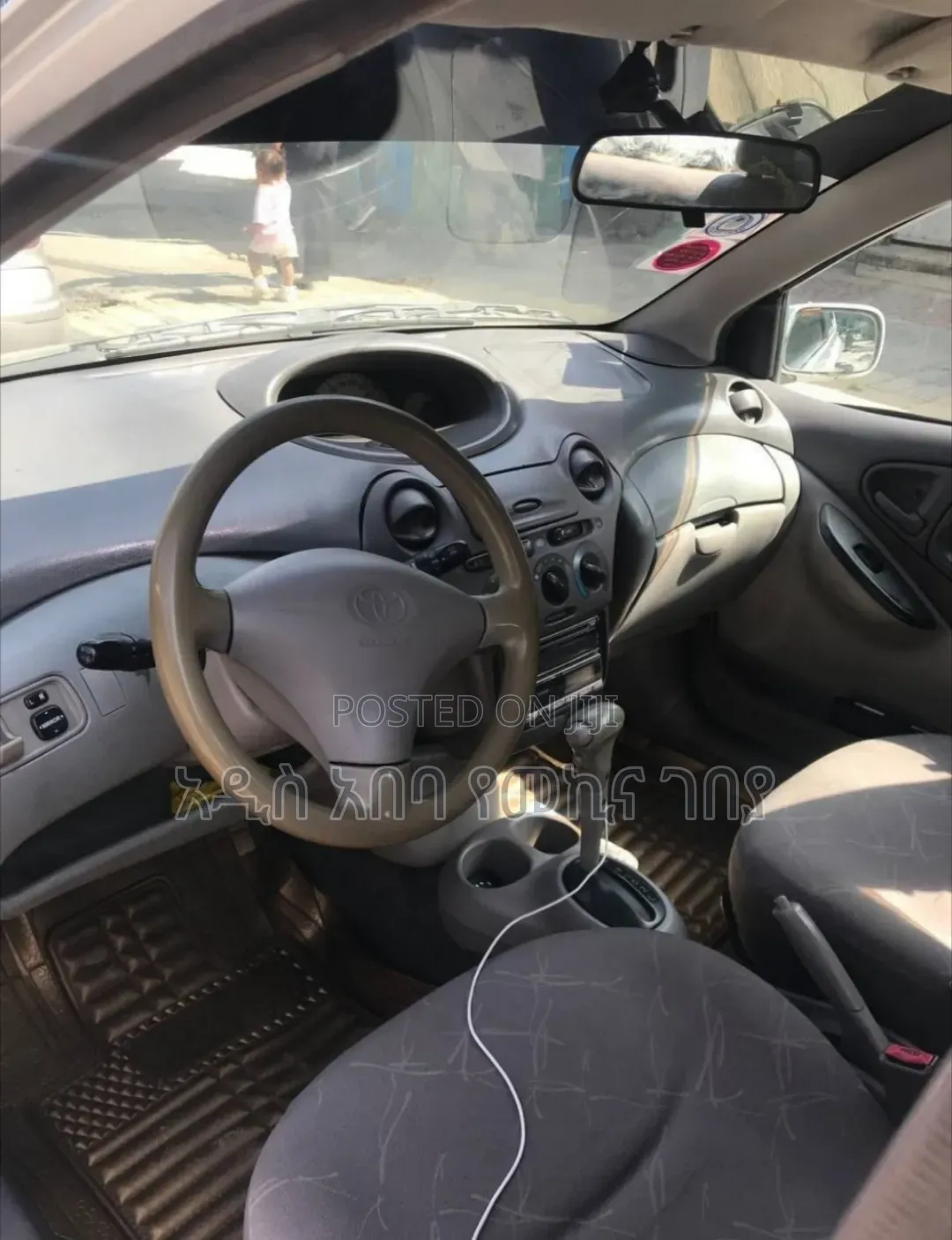 Toyota Platz 2001 Silver