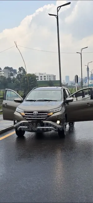 Toyota Rush 2022 Gray
