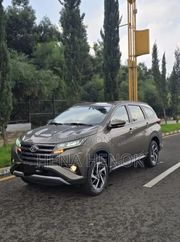 Toyota Rush 2022 Gray