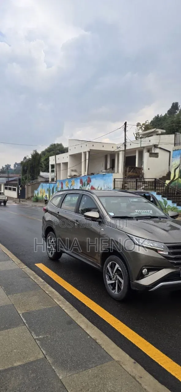 Toyota Rush 2022 Gray