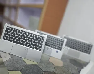 New Laptop HP EliteBook 1040 G8 16GB Intel Core i7 SSD 512GB