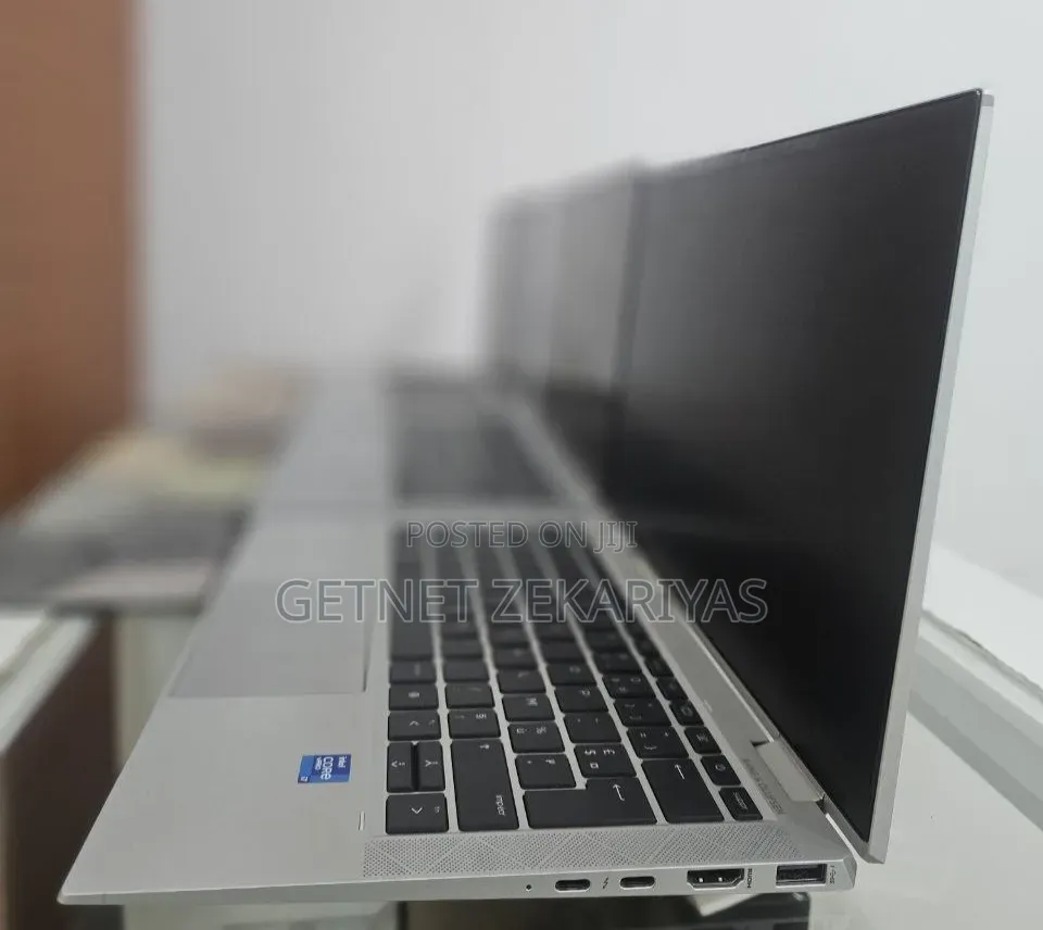 New Laptop HP EliteBook 1040 G8 16GB Intel Core i7 SSD 512GB