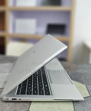 New Laptop HP ZBook Firefly G8 16GB Intel Core i7 SSD 512GB
