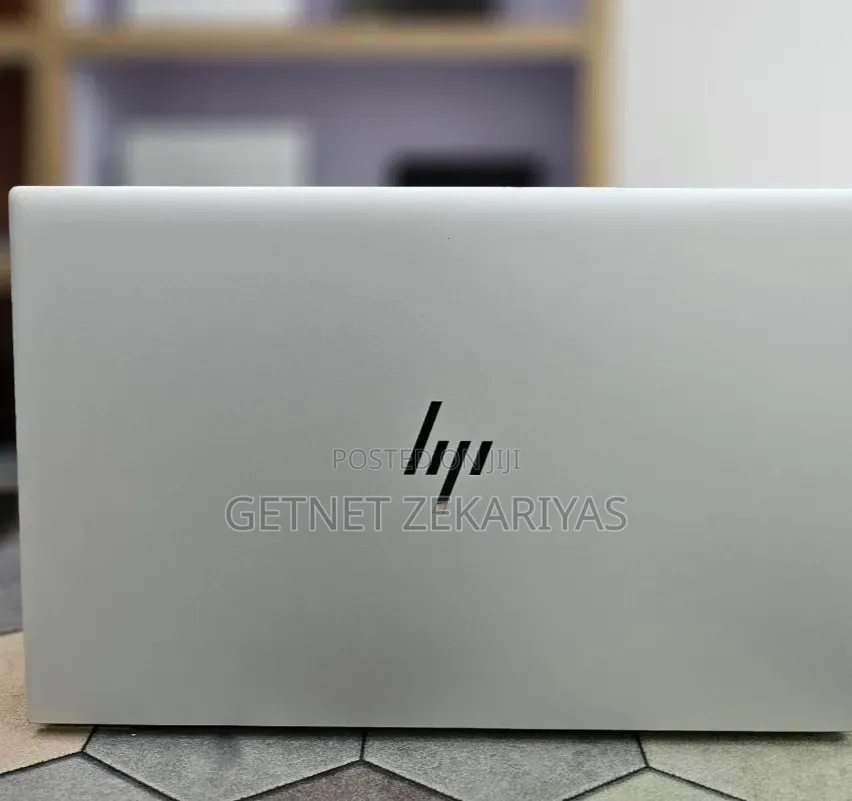 New Laptop HP ZBook Firefly G8 16GB Intel Core i7 SSD 512GB