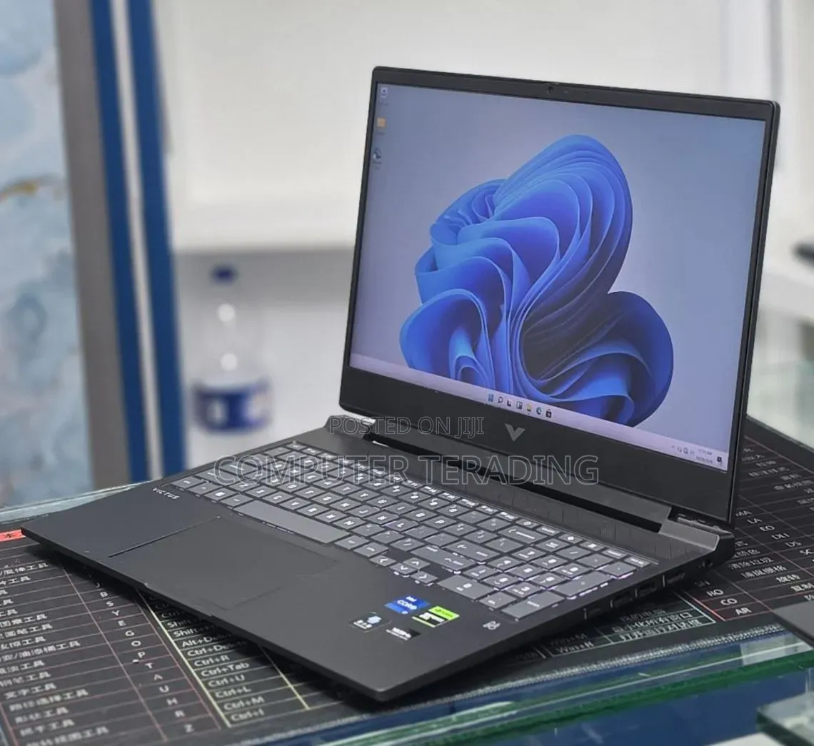 New Laptop HP Victus 16 16GB Intel Core i7 SSD 1T