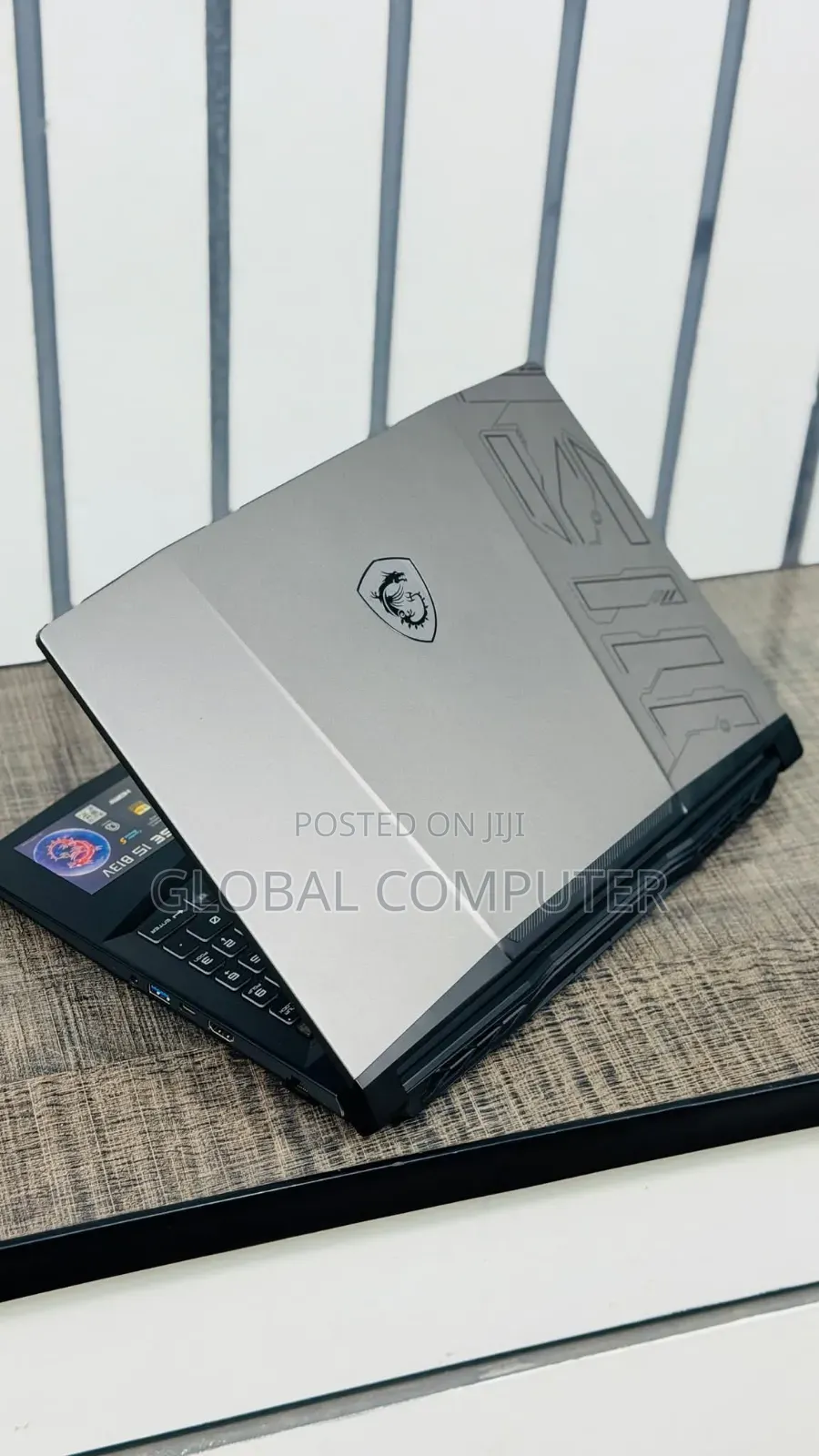New Laptop MSI Raider GE68HX 13VI-202US 16GB Intel Core i9 SSD 1T