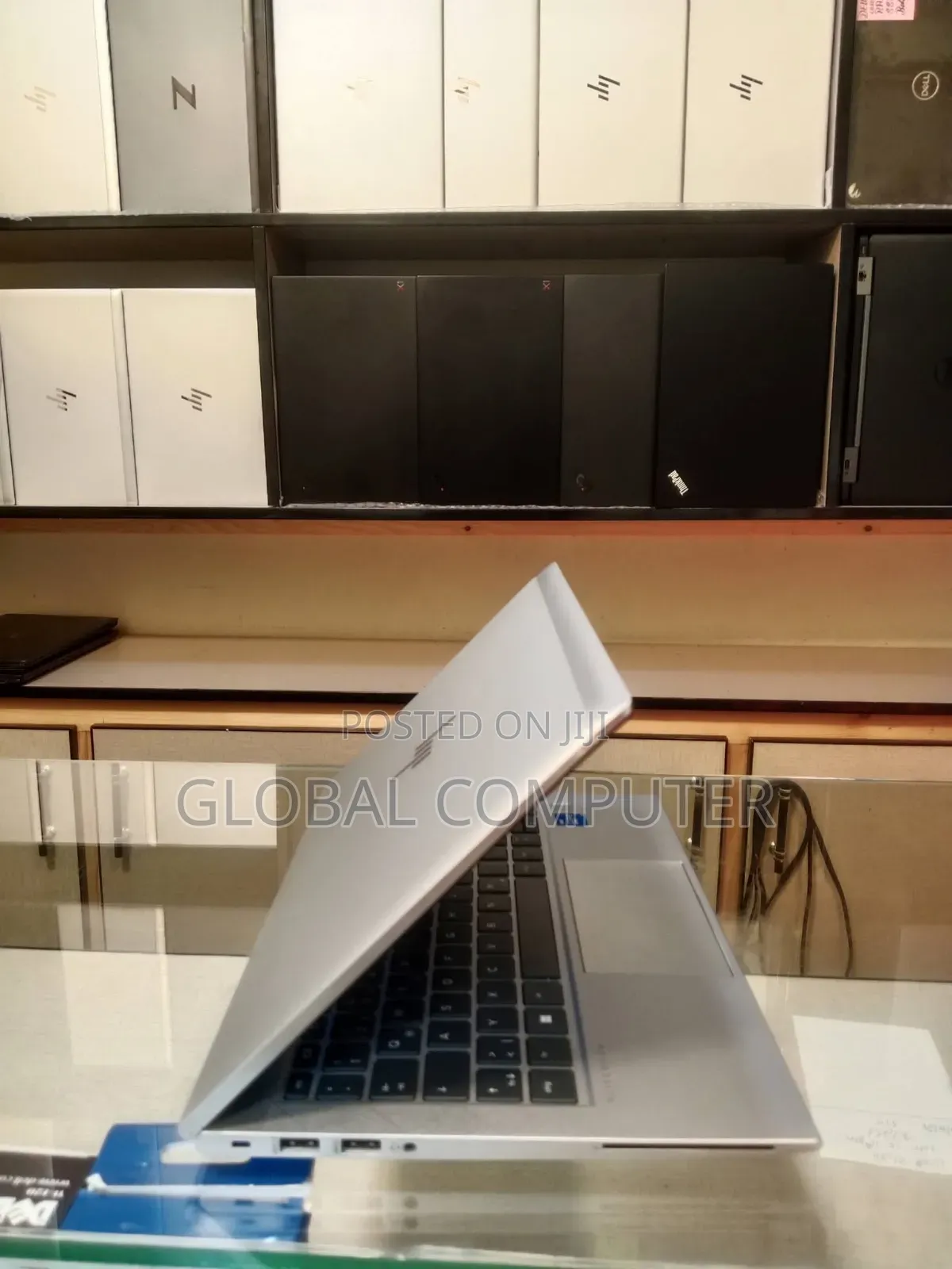 New Laptop HP EliteBook 830 G8 16GB Intel Core i5 SSD 512GB
