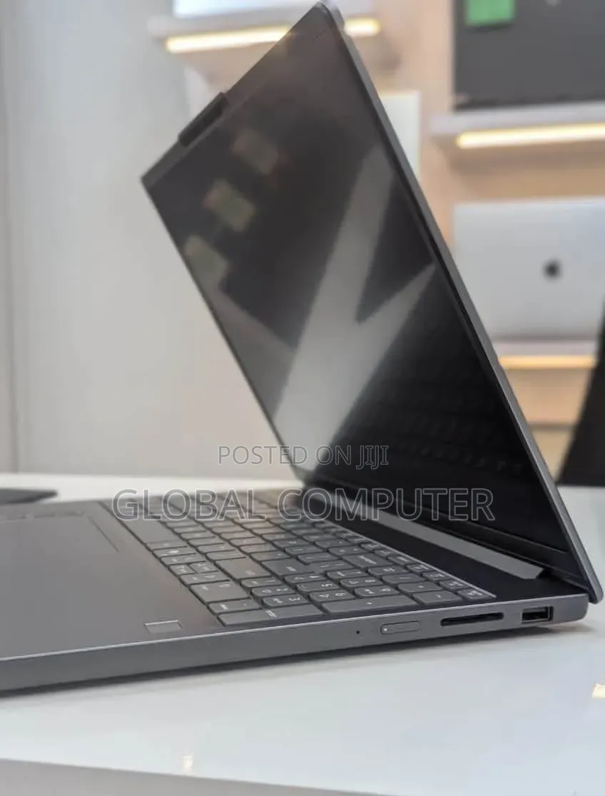 New Laptop Lenovo Legion Pro 7 32GB Intel Core Ultra 9 SSD 2T