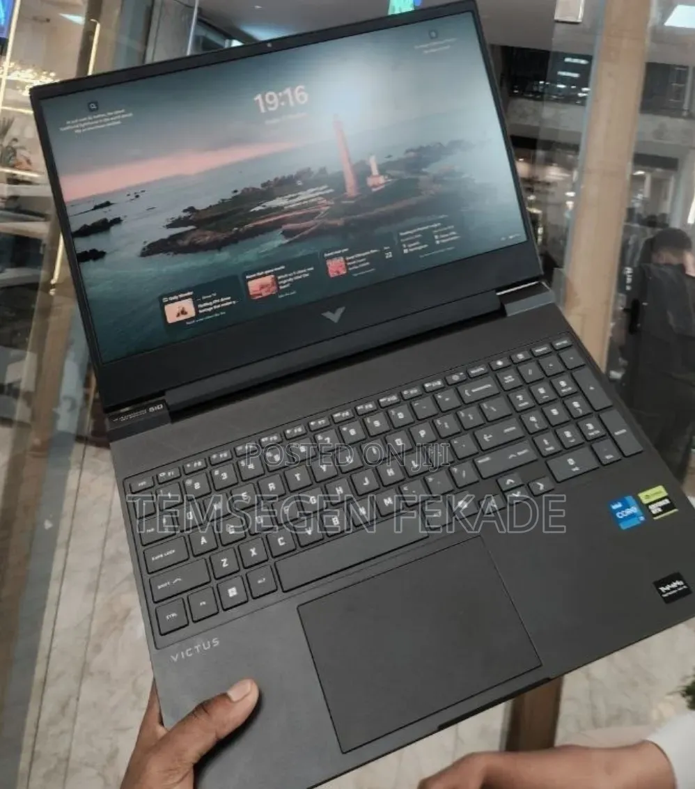 New Laptop HP Victus 15 16GB Intel Core i7 SSD 1T