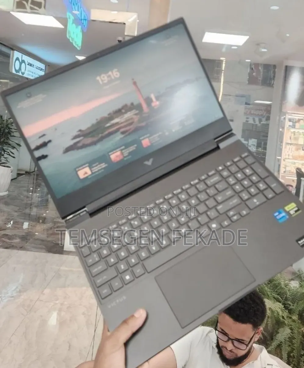 New Laptop HP Victus 15 16GB Intel Core i7 SSD 1T